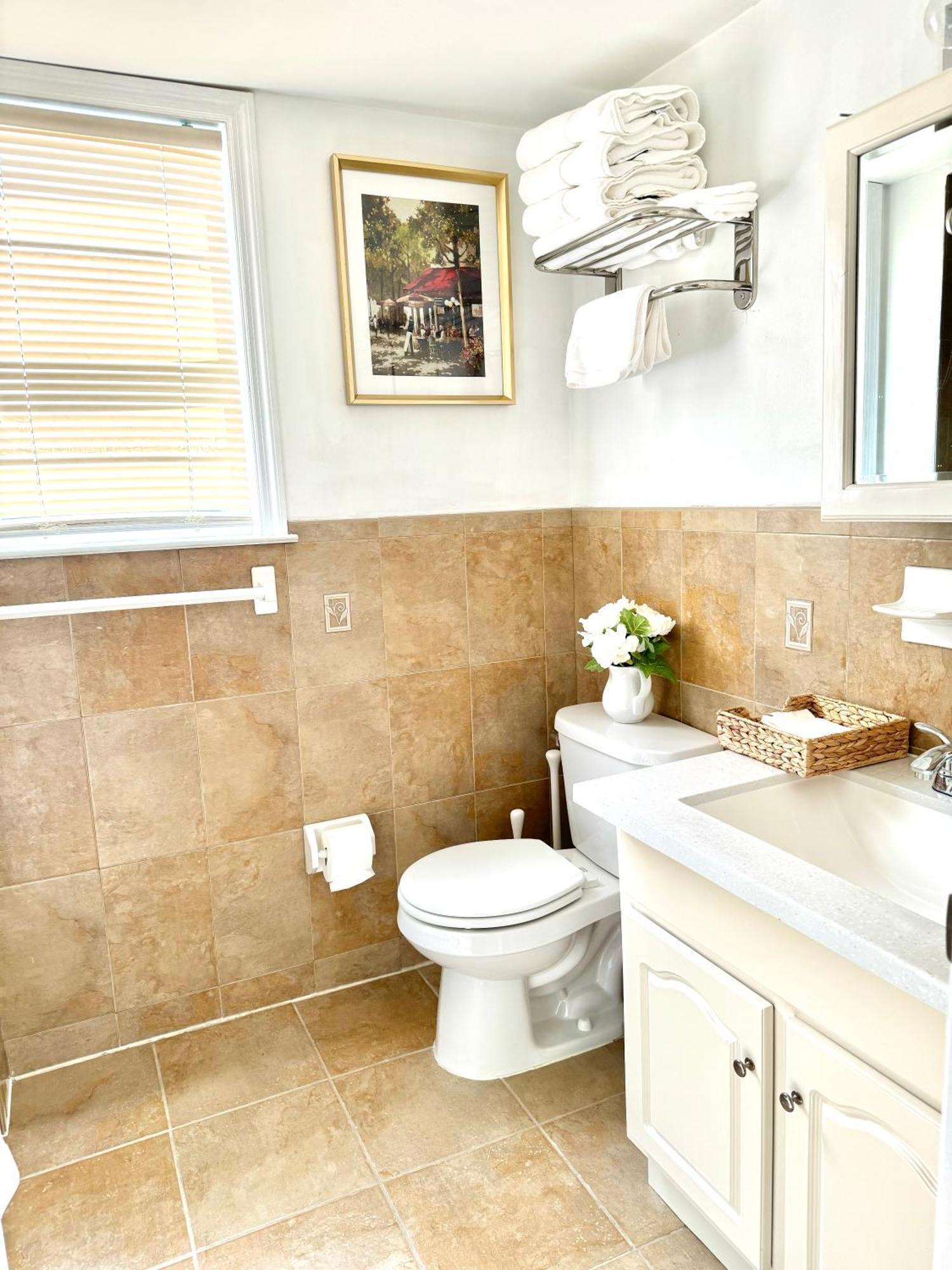 Stylish Evergreen Apartment By Newark Airport Екстериор снимка