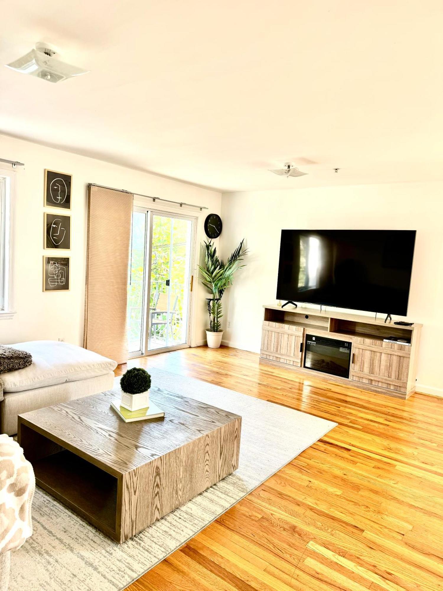 Stylish Evergreen Apartment By Newark Airport Екстериор снимка